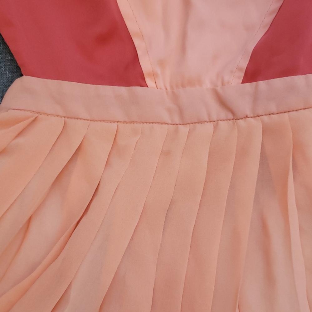Cutout dress - Picture 3 of 6